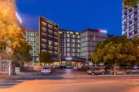 Great Wall Hotel (Yichang CBD Shopping Center Jiefang Road Pedestrian Street Branch) Hotels in Gezhou Dam/West Dam