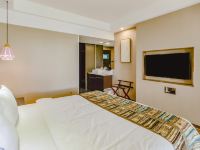 泰安巴里岛假日酒店 - 豪华大床房