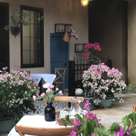 Xingyi Yunshang Garden Homestay (Wanfenglin Xiangchou Market)