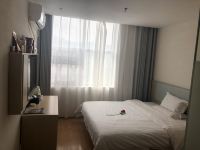 7天酒店(榕江滨江大道店) - 精选大床房