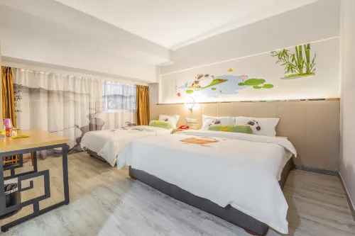 Zhufangzi Cinema Hotel (Anyue Beimenkou)