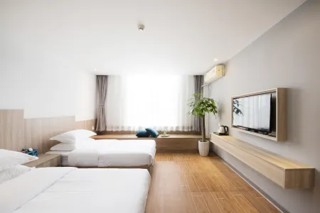 Manbo Hotel Отели рядом с достопримечательностью «University of Three Gorges - Faculty of Science»