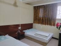 华山公寓(西安吉祥村店) - 普通双床房（公共卫浴）