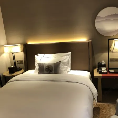 Jiangwan Cultural Tourism Hotel (Sanjiang Fengyu Bridge)