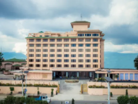 The Everest Hotel Hotels near Shantinagar shopping center