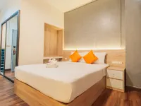 B2 Khamtieng Boutique &  Budget Hotel Hotels near Pa Tan