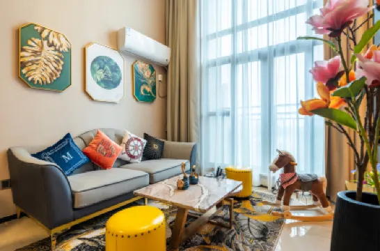 Xiangweiya Apartment Hotels near Chimelong Paradise