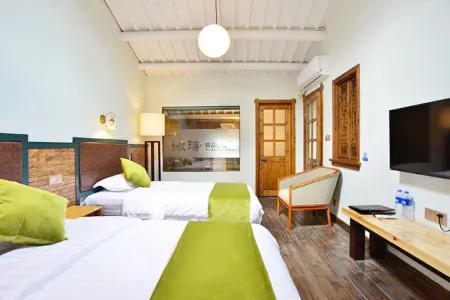 Huirui Hongcun Huizhou style famous homestay Отели рядом с достопримечательностью «Yujianxiuli Water Town»