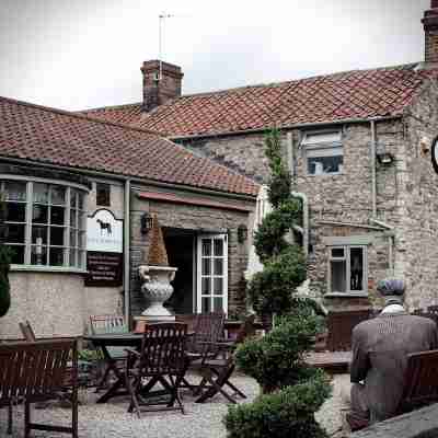 Black Horse Inn Hotel Exterior