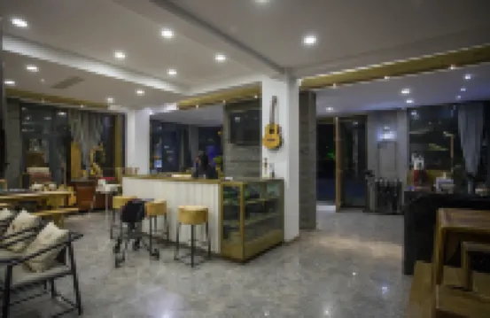 Luck seven Design Hotel