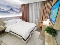 咖居酒店(南京明发新城工业大学地铁站店) - 高级大床房