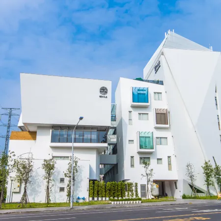 Sun Dialogue Hotel by Cosmos Creation Отели рядом с достопримечательностью «Chiayi Shrine»