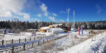 Helong Laolike Lake Upscale Boutique Guesthouse