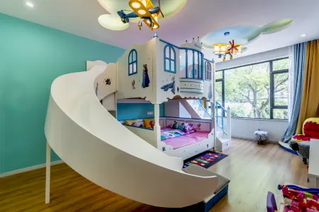 zhumeng Отели рядом с достопримечательностью «Shanghai Village»