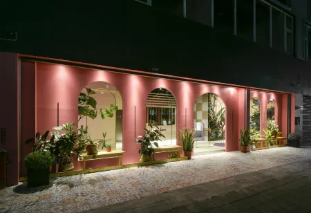 Fengjia JinRui Hotel Отели рядом с достопримечательностью «Университет Восточного моря»