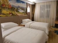 维也纳智好酒店(牡丹江火车站店) - 标准双床房