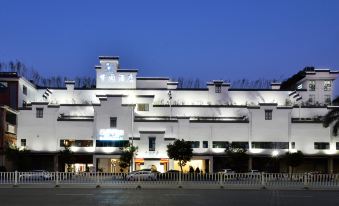 Yulin Dream Garden Courtyard Hotel