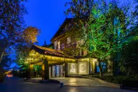 Ziyue Minghu Hotel Hotels near Zengdi Yingshui Scenic Spot, Minghu Lake