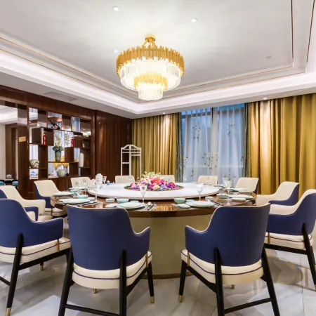Shun Feng Hotel
