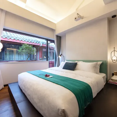 Huashinian Flower Art Life Aesthetics Designer Hotel