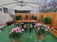 Huamin Youth Hostel (Shanghai Nanjing East Road Pedestrian Street) Hotel di People's Square