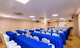 Vienna Hotel (Shenzhen Dayun Center Ainan Road) - Housity