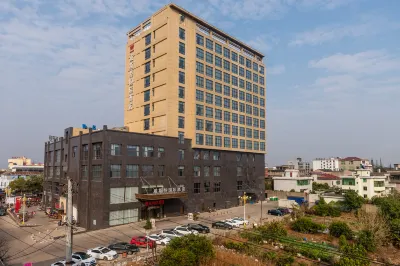 West Hotel Hotels in Fengcheng