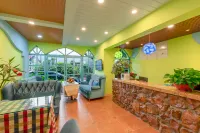 18 Degree Holiday Hotel - 인 (Inns)
