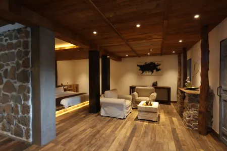 Tingshan Hostel Отели рядом с достопримечательностью «Dabai Tower»