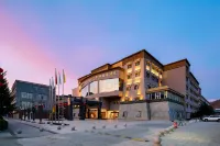Paradise Hotel Hotels in Shangri-la Valley National Park