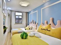 上海慕心创意设计酒店 - 童真小巧双床房