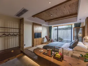 Shanju Xiaoyin Hezetang Culture Hotel