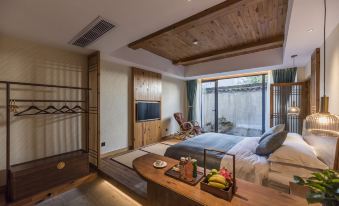 Shanju Xiaoyin Hezetang Culture Hotel