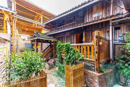 Lost World Sanjiang Guesthouse