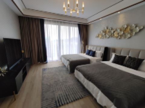 美的鹭湖豪富高尔夫国际公寓 - 湖山揽墅轻奢4房7床别墅