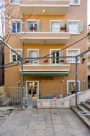 The Grand Meshmosh Hotel