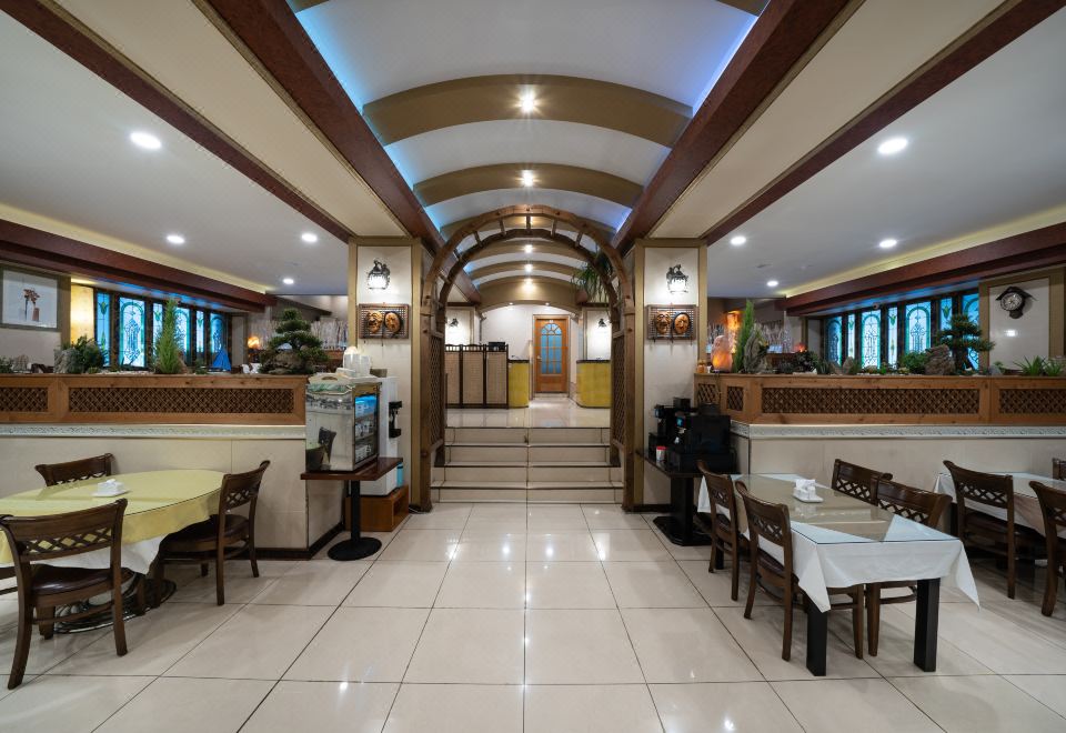 4. 아모르 호텔..