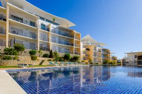 BnB Homes Ocean View Apartment with Lovely Terrace, 2 Swimming Pools & Tennis Court