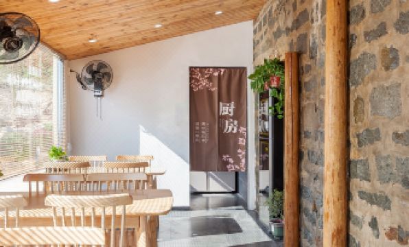 Qichi Three Sisters Inn