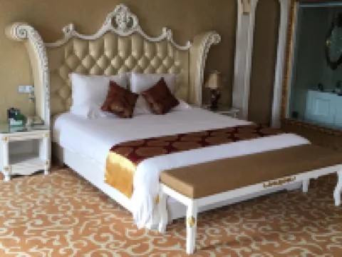 Oriental Crown Holiday Hotel Hotels in Tiandeng