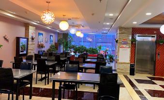 Jilin Sunshine 100 Holiday Hotel (Jiangnan Century Plaza Yishan Road)