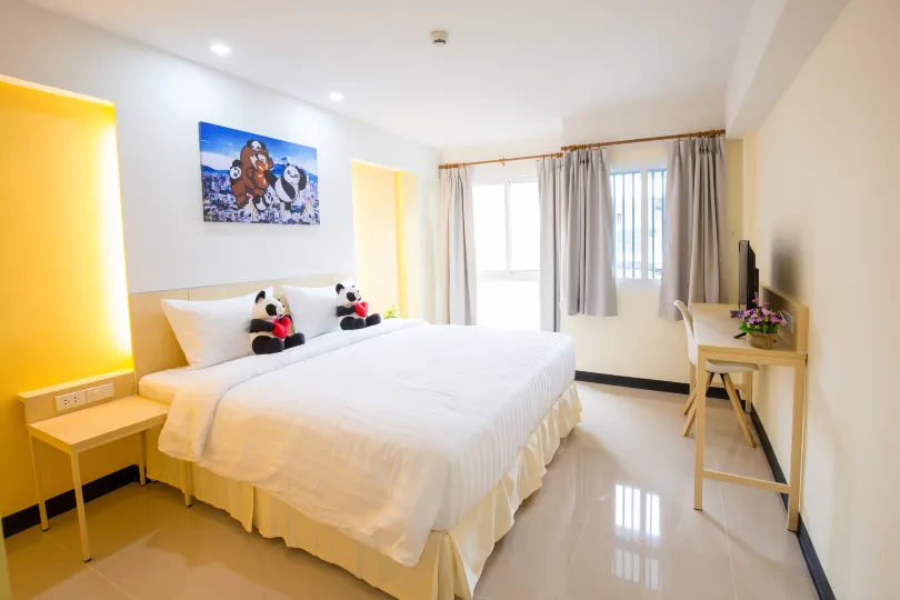Lucky Panda Hotel