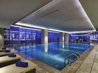 南昌国际博览城绿地铂瑞酒店 - 室内游泳池