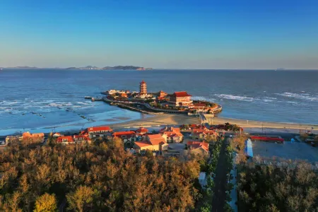 Yongpeng Haitian Hotel (Penglaige Bathing Beach) Отели рядом с достопримечательностью «Haishi Park»