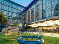 Mercure Shanghai Hongqiao SOHO Hotels near Beixinjing Station