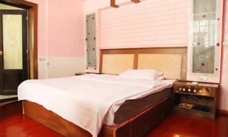 Lihu Hotel Отели в г. Дэцин