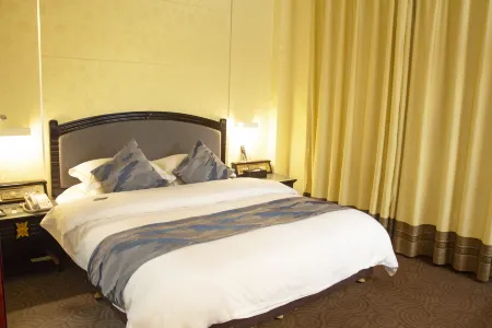 Maihao International Hotel Отели рядом с достопримечательностью «Wutong Mountain Park»