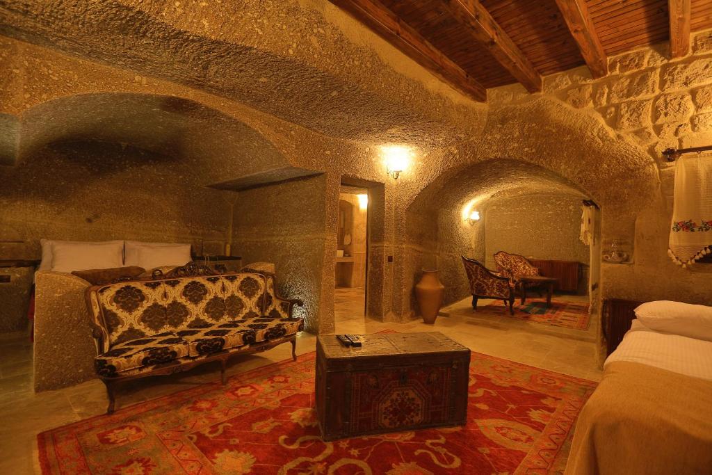 Grand Cave Suites