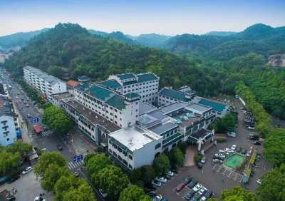 Baiyun Shanzhuang Hotel Hotel dekat 19 Peaks Crossing Rock