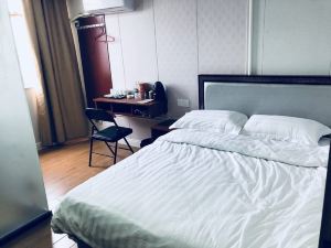 Bobai Hongxiang Business Hotel